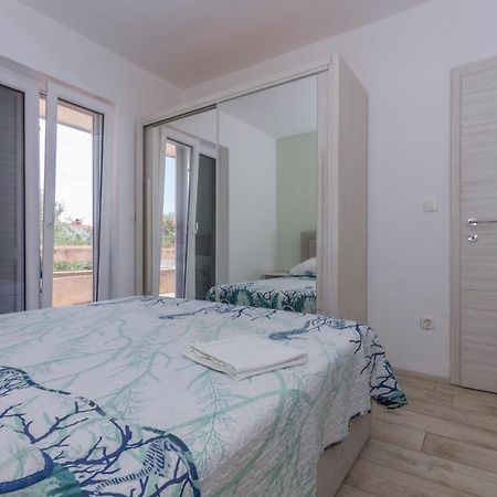 Adria Krk Apartment คิร์ก ภายนอก รูปภาพ