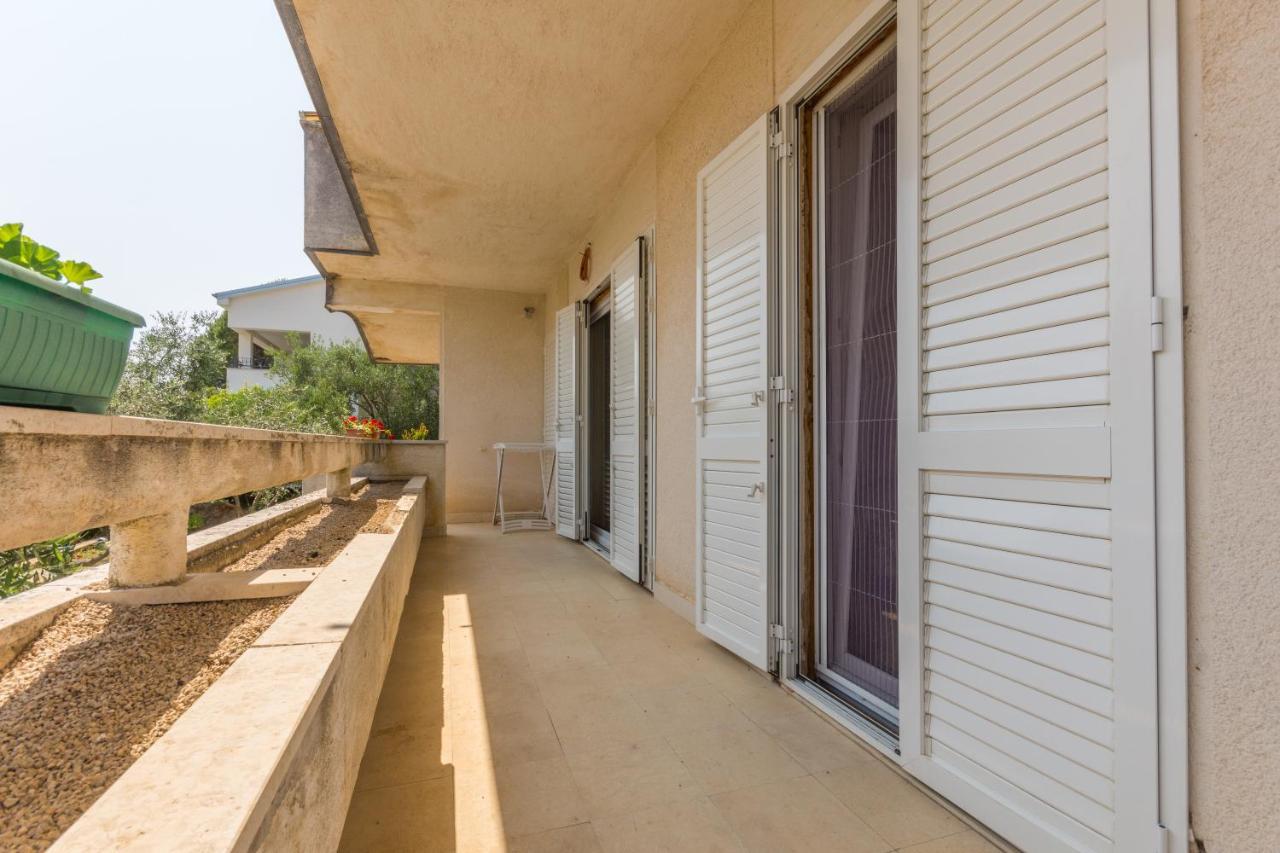 Adria Krk Apartment คิร์ก ภายนอก รูปภาพ