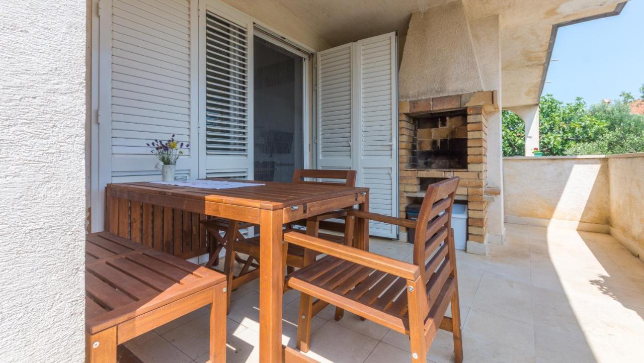 Adria Krk Apartment คิร์ก ภายนอก รูปภาพ