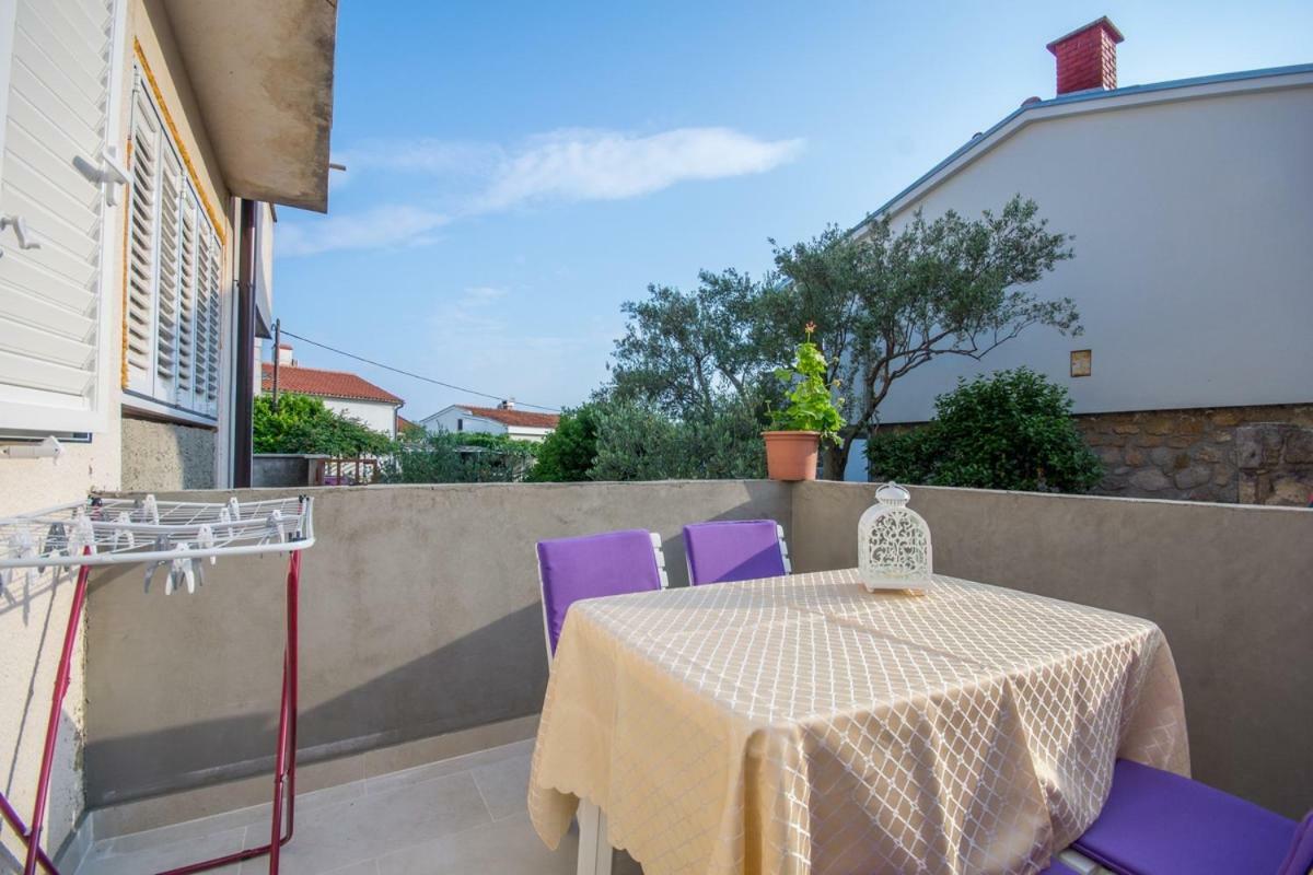 Adria Krk Apartment คิร์ก ภายนอก รูปภาพ